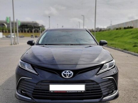Toyota Camry 2021