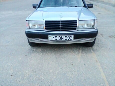 Mercedes 190 1990