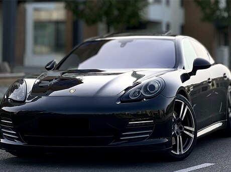 Porsche Panamera 2012