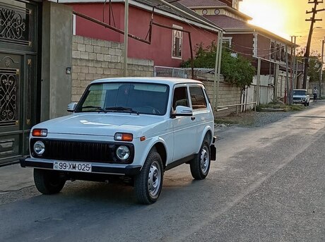 LADA (VAZ) Niva 2015