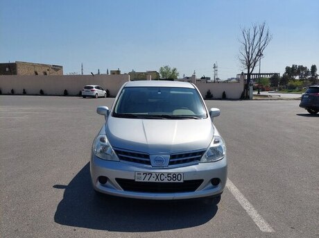 Nissan Tiida 2012