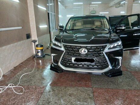 Lexus LX 570
