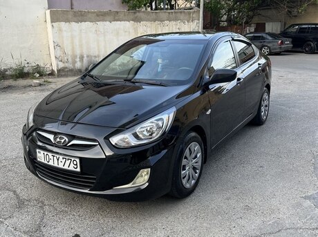 Hyundai Accent 2011