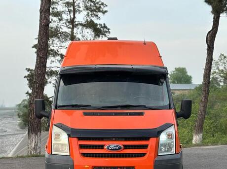 Ford Transit 2010