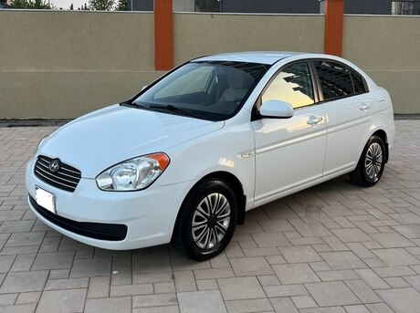Hyundai Accent 2010