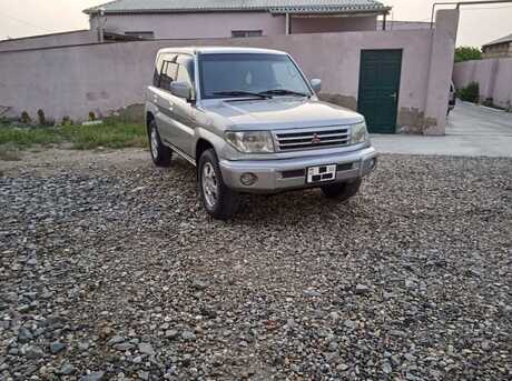 Mitsubishi Pajero io 1999