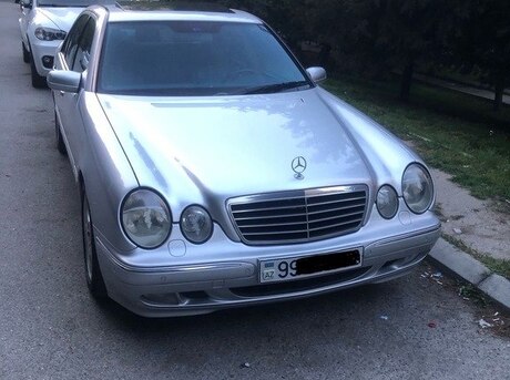 Mercedes E 220 d 2000