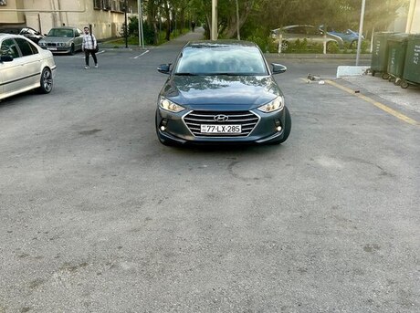 Hyundai Elantra 2016