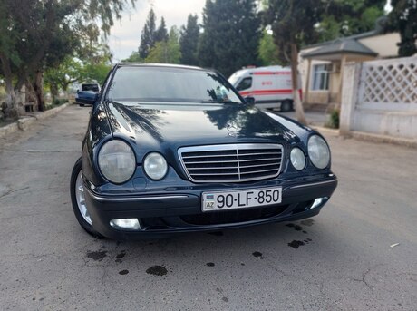 Mercedes E 220 d 2000