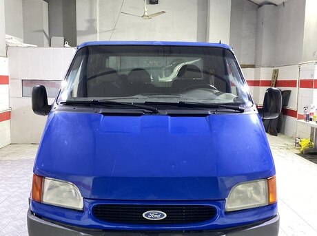 Ford Transit 2000