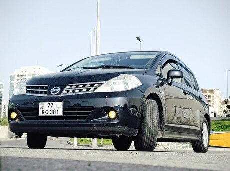 Nissan Tiida 2011