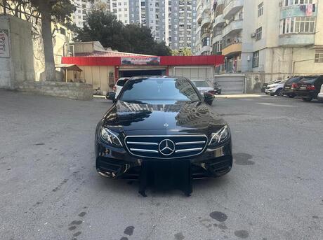 Mercedes E 200