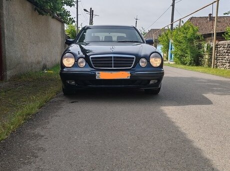 Mercedes E 220 d 1999