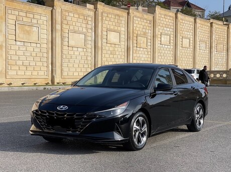 Hyundai Elantra 2022