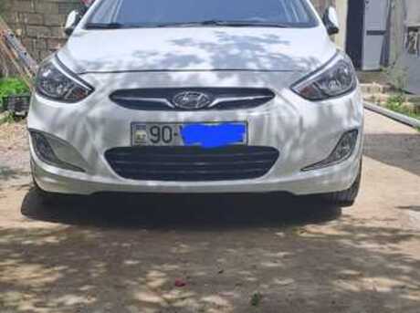 Hyundai Accent 2012