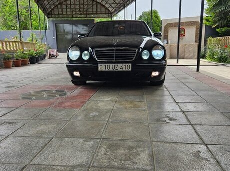 Mercedes E 240 2001