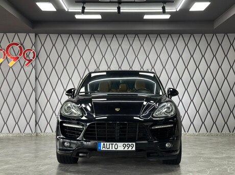 Porsche Cayenne Turbo