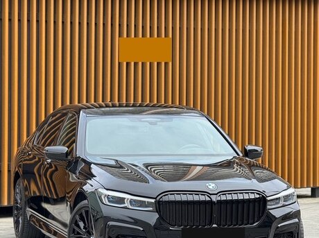 BMW 740