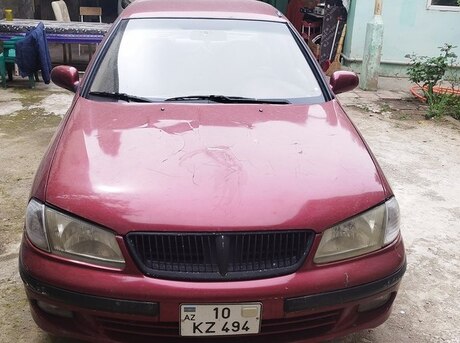 Nissan Sunny 2001