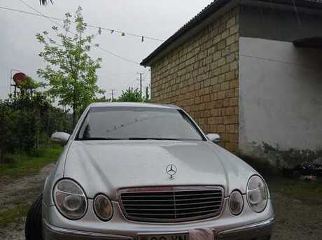 Mercedes E 240 2003