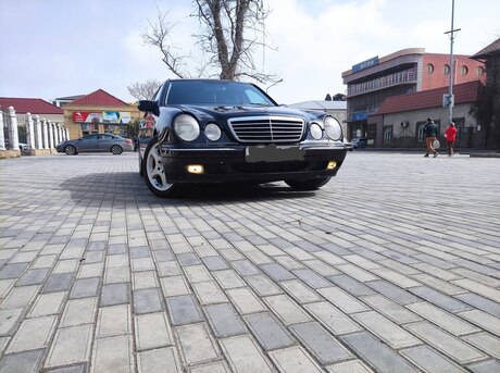Mercedes E 270 2000