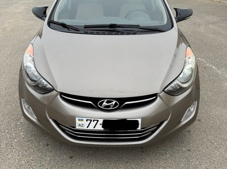 Hyundai Elantra 2012
