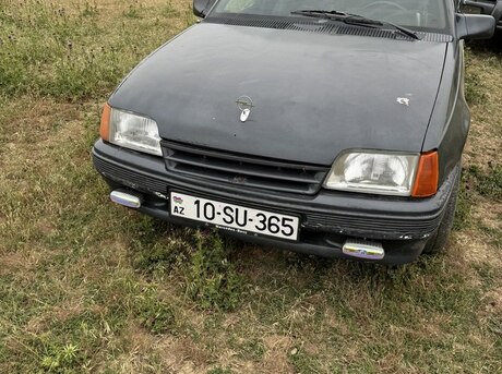 Opel  1990