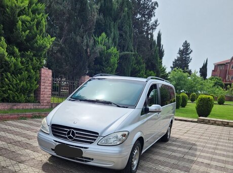 Mercedes Viano 2005