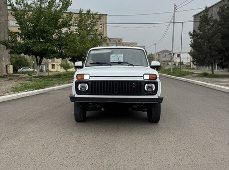 LADA (VAZ) Niva 2017