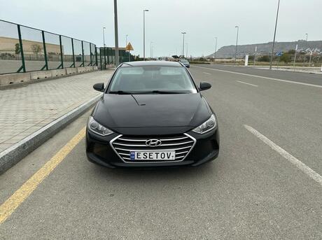 Hyundai Elantra 2016