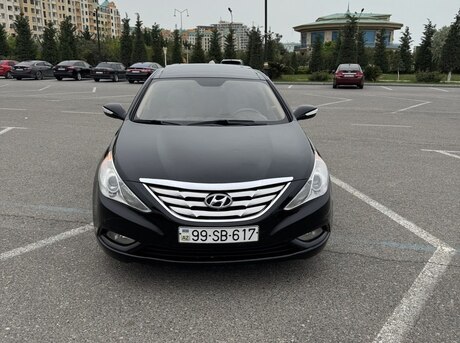 Hyundai Sonata 2011