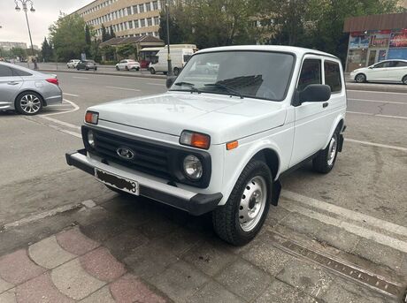 LADA (VAZ) Niva 2016