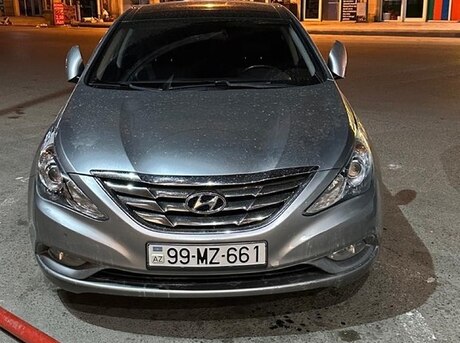 Hyundai Sonata 2010