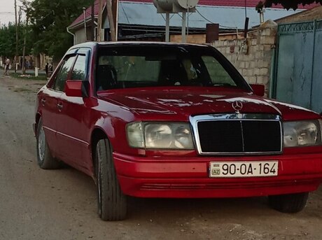 Mercedes E 220 1987