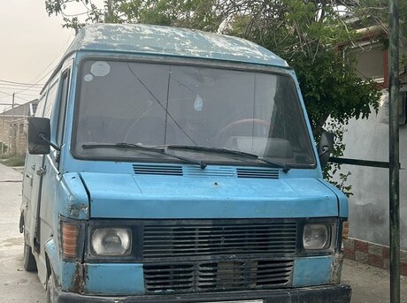 Mercedes 208 D 1982