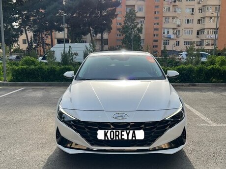 Hyundai Elantra 2022