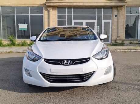 Hyundai Elantra 2012