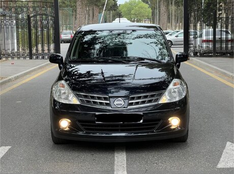 Nissan Tiida 2012