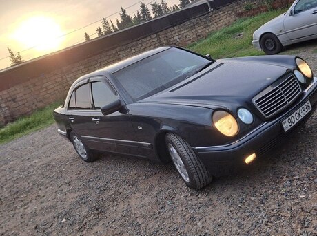 Mercedes E 220 1996