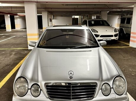 Mercedes E 240 2000