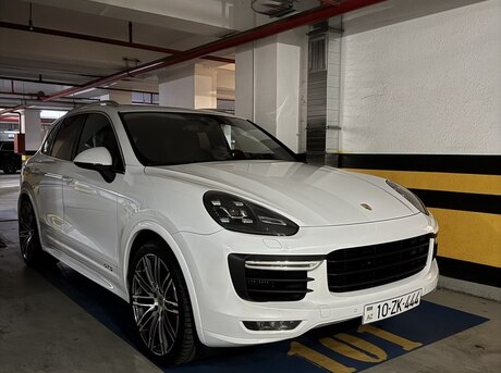 Porsche Cayenne GTS 2015