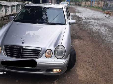 Mercedes E 240 2001