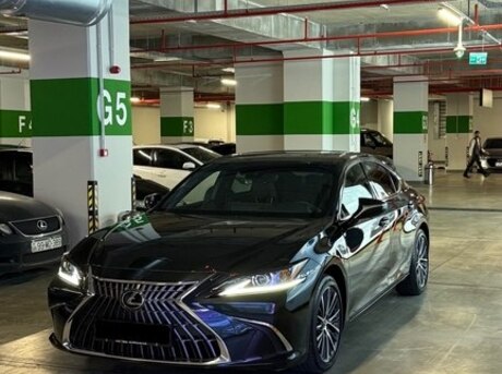 Lexus ES 300h 2023