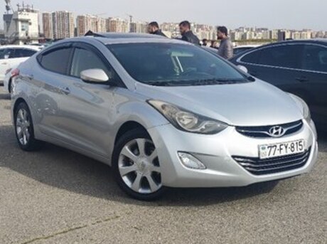 Hyundai Elantra 2012