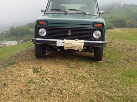 LADA (VAZ) Niva 2000