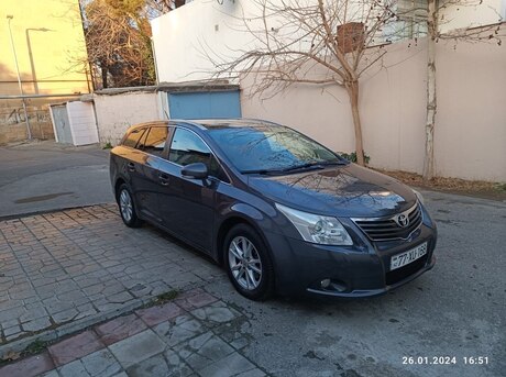 Toyota Avensis 2010