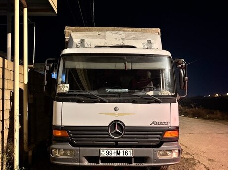 Mercedes Atego 818 2000