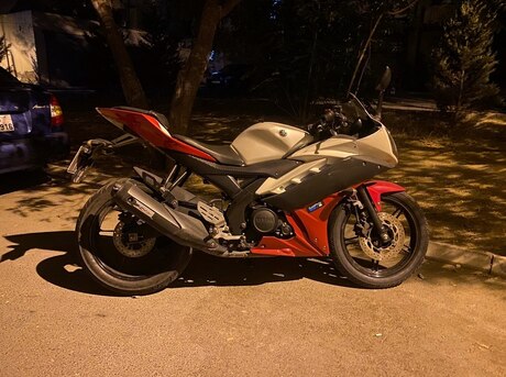 Yamaha R15 2013
