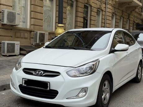 Hyundai Accent 2011