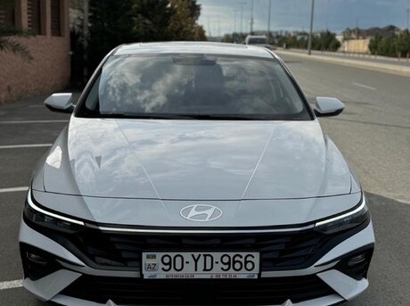 Hyundai Elantra 2024